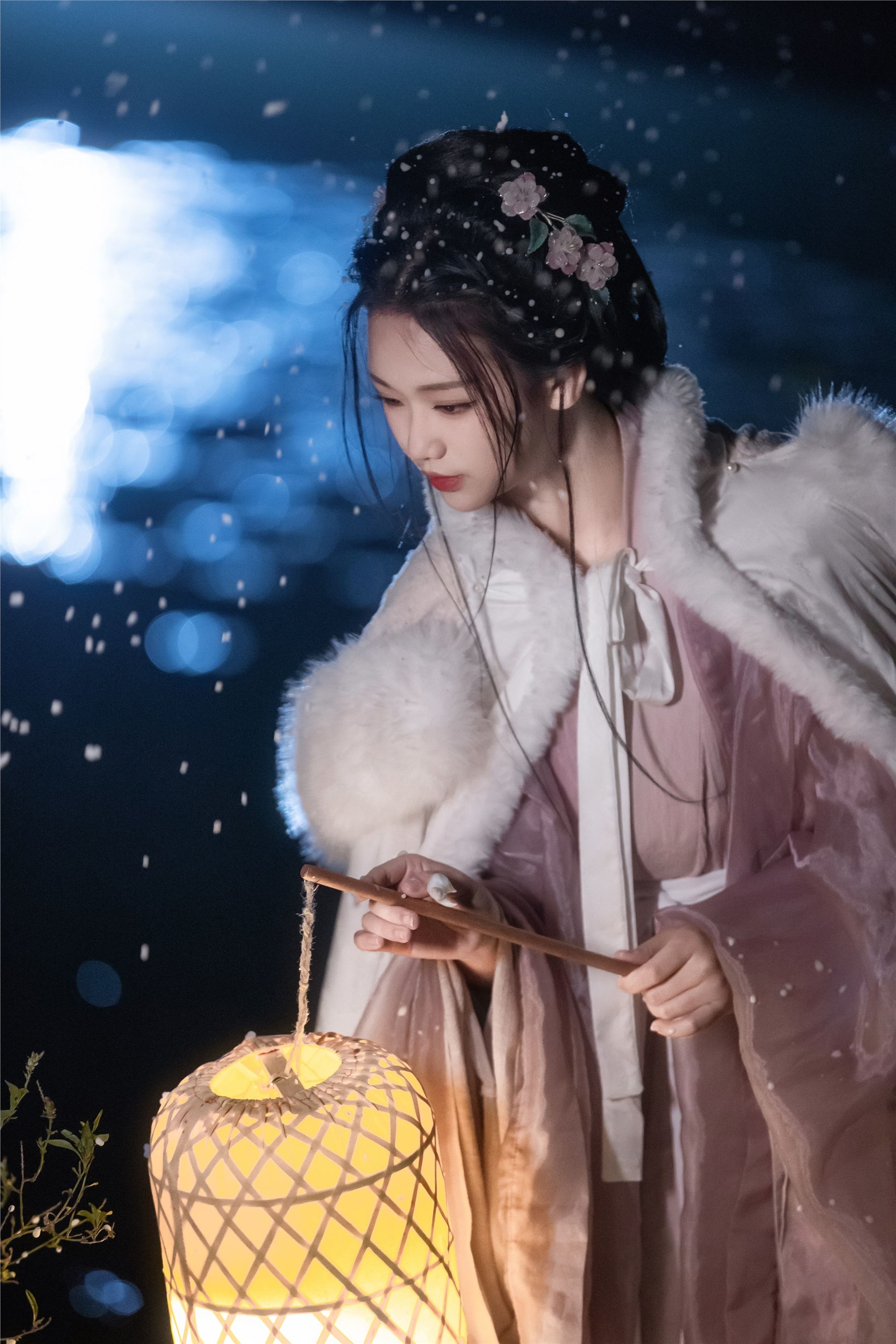 YITUYU 艺图语 2025.03.06 风雪夜归人 晚江亭